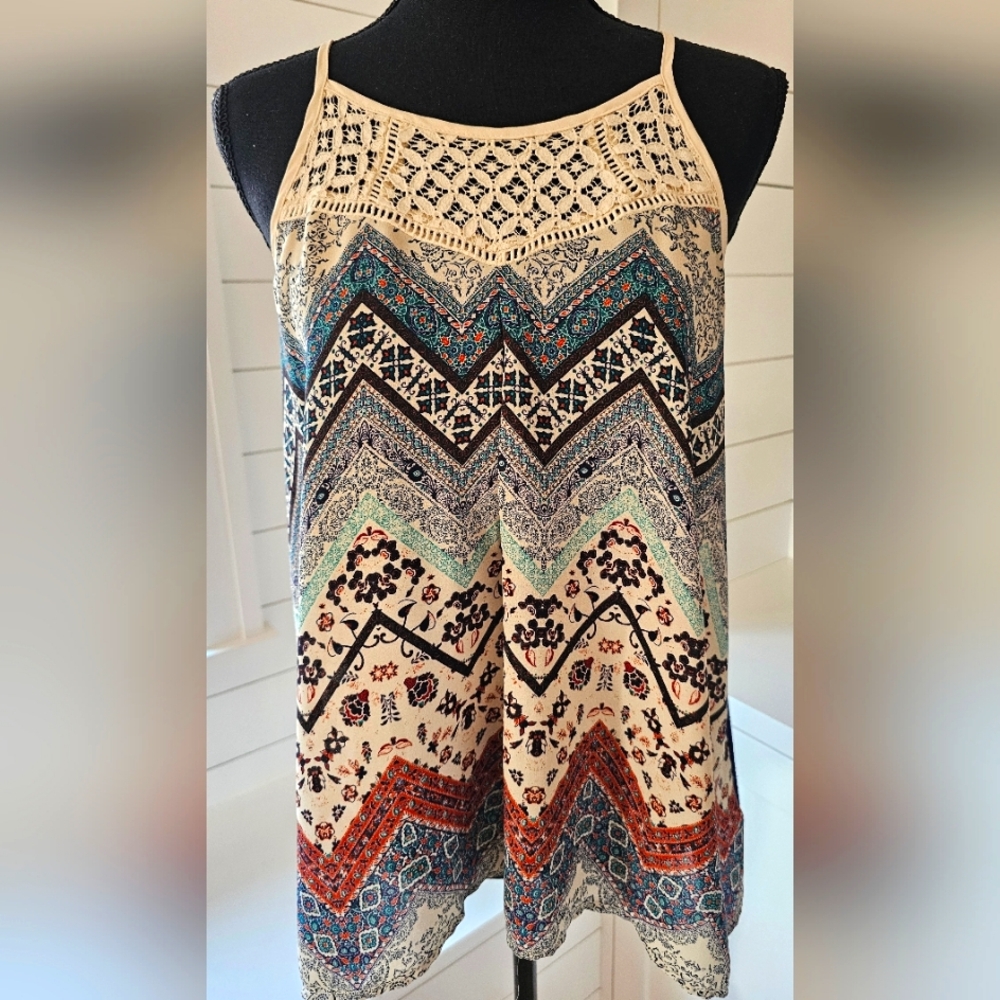 Multicolor Chevron Pattern Women's Top - Picture 2 of 7